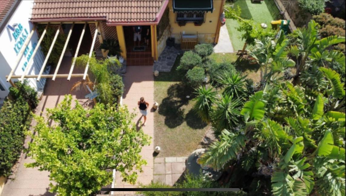 L'Oasi Di Franco Bed & Breakfast Villa San Pietro Bagian luar foto