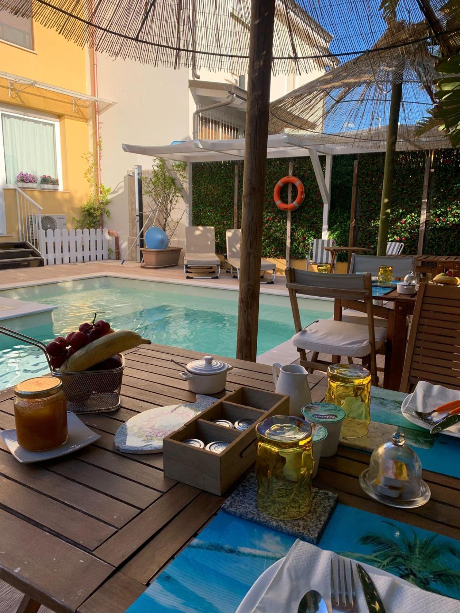 L'Oasi Di Franco Bed & Breakfast Villa San Pietro Bagian luar foto